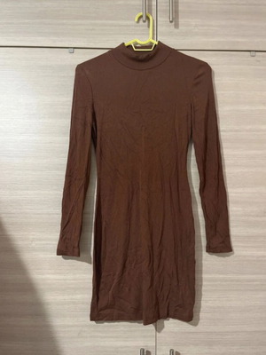 Ribbed brown dress with sleeve new