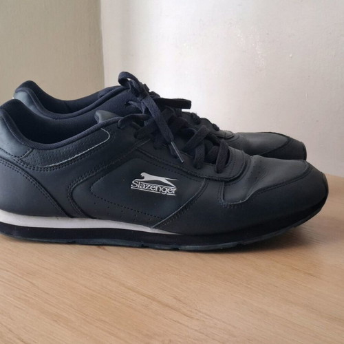 Slazenger sport shoes used, size 44, blue navy