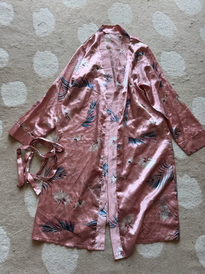 Shein pink robe new, size M