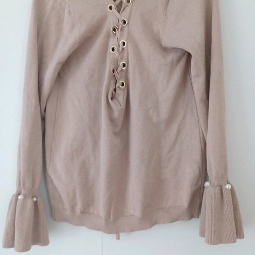 Pullover medium used with pearls beige
