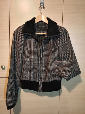 Zara checked tweed bomber jacket size S like new
