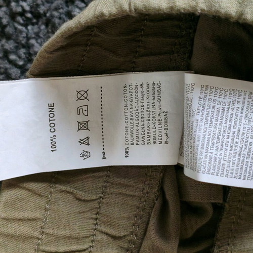 Terranova Capri pants 3/4 khaki like new, cotton, Small