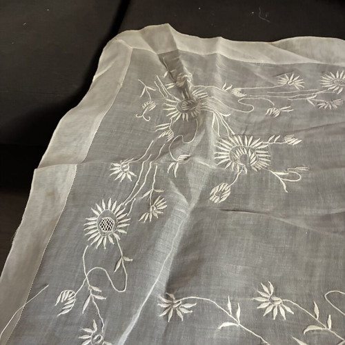 Vintage decorative table linen used, Swiss Tambour lace 48x68 cm