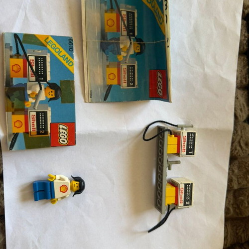 6610 Lego Town Shops and Services Gas Pumps vintage set