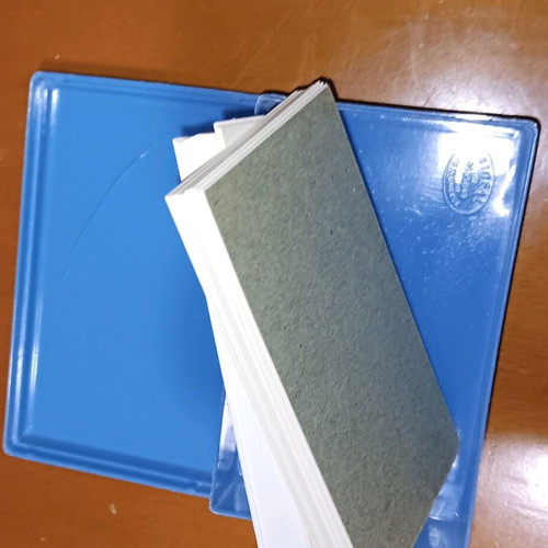 Vitange card holder used with 30 blank white cards