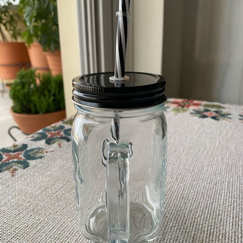Glass embossed 400 ml cups new with lids and straws