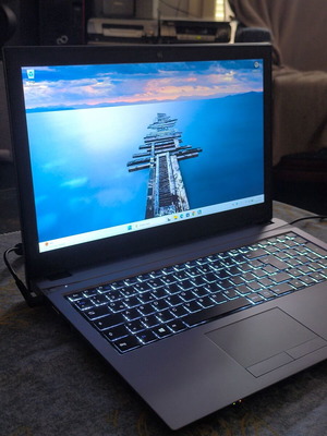 Laptop 15.6" FHD i5-7200U 256 GB M.2 SSD Windows 11 Office σαν καινούργιο