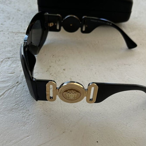 Versace Maxi Medusa Biggie sunglasses model VE 4425U GB1/87 unisex black