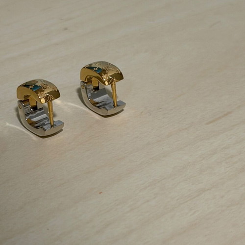 Louis Vuitton earrings like new, gold and silver
