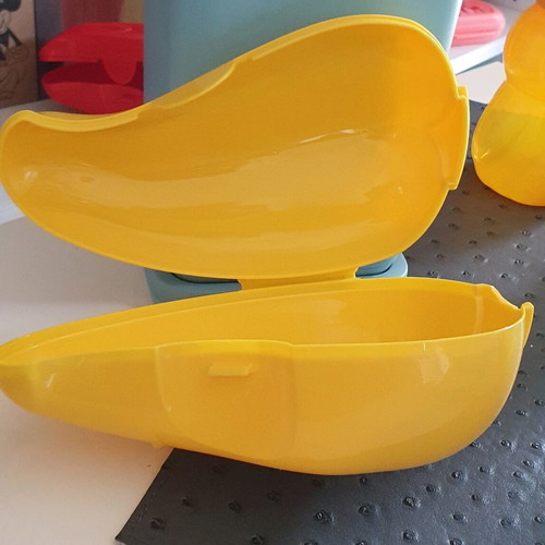 Tupperware chili case yellow new for salad and snacks
