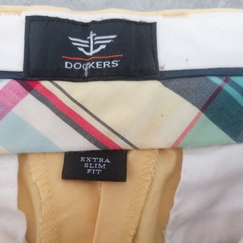 Dockers Extra Slim Fit Chino Pants like new, yellow beige, size 32x34
