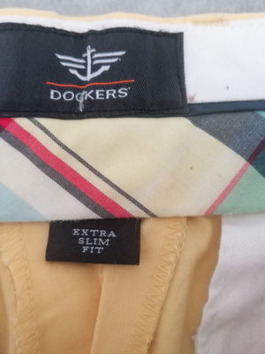 Dockers Extra Slim Fit Chino Pants like new, yellow beige, size 32x34