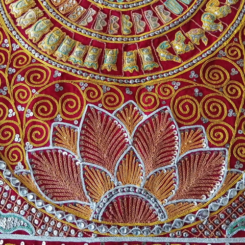 Embroidered band from the Far East like new
