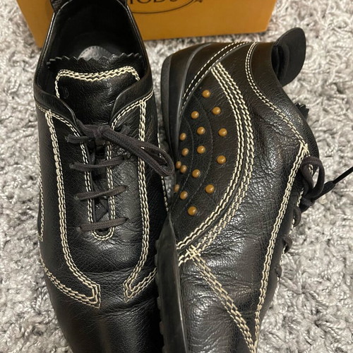 Tod’s leather sneakers black with white stitching like new, size 38