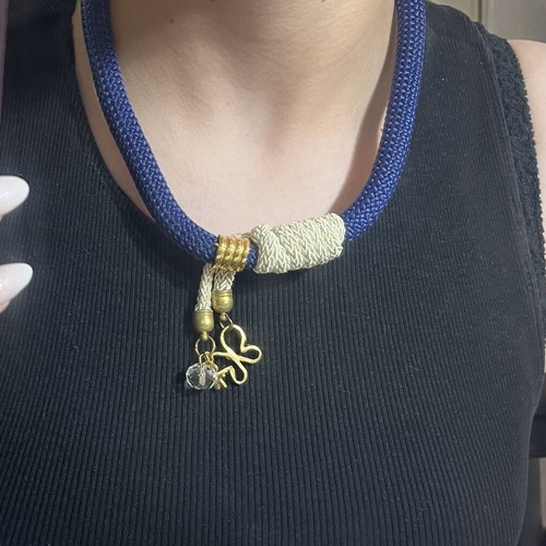 Handmade blue necklace like new
