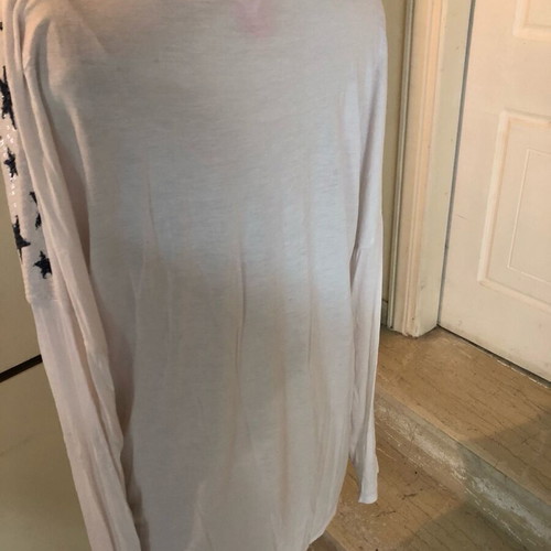 Women's blouse like new, white with long sleeves and details