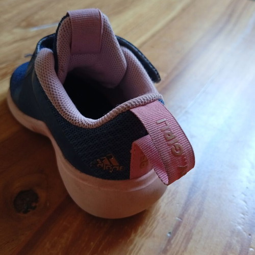 Adidas kids' sports shoes size 21 used