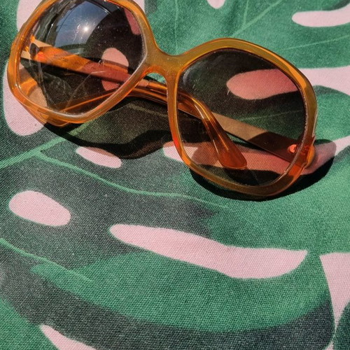 Michael Kors sunglasses used, vintage with honey frame and brown lenses