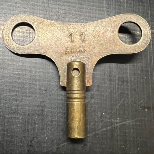 Vintage winding keys used, pack of 2, large size