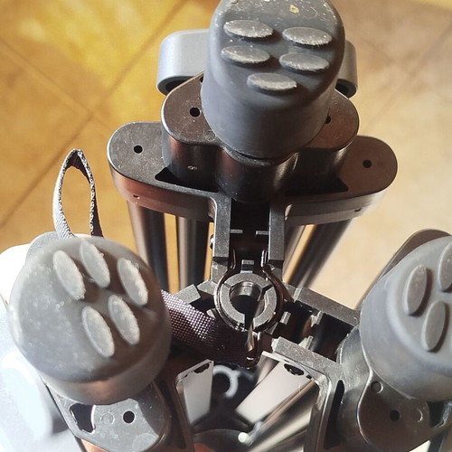 Diat A203L-KS10 professional tripod with hydraulic head like new