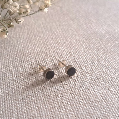 Stud earrings 925 silver with natural black agate like new