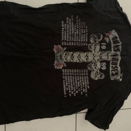 Guns n Roses t-shirts and hoodie like new
