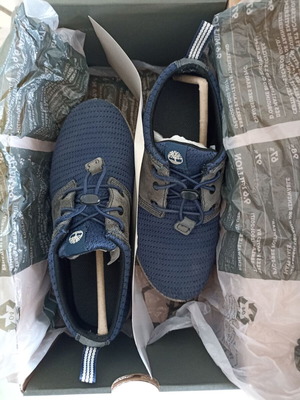 Timberland No33 blue athletic shoes used without laces