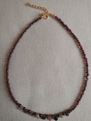 Necklace with granade & tourmaline