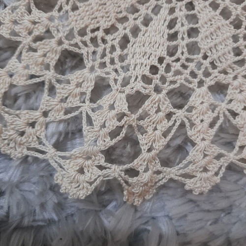 Set of 2 handmade doilies like new, ecru-beige