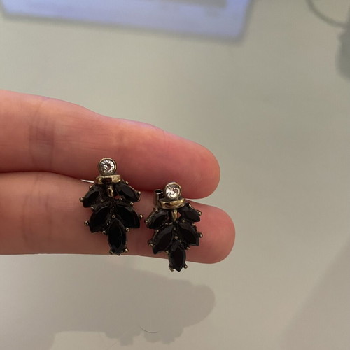 Accessorize earrings like new, classic style black and gold