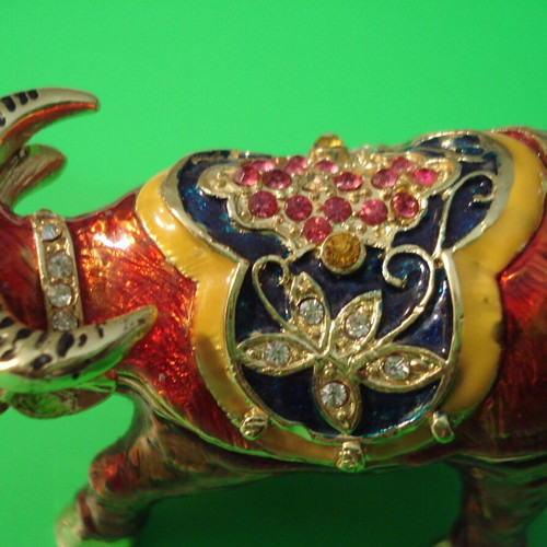 Decorative jewelry box Taurus like new