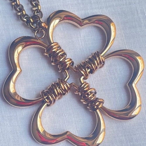 Folli Follie Four-Lead Clover Necklace Like New, Vintage Gold Color