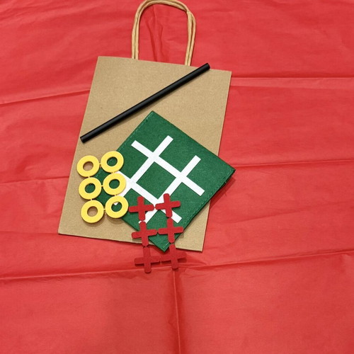 Party favors new with felt tic-tac-toe and colorful pencil