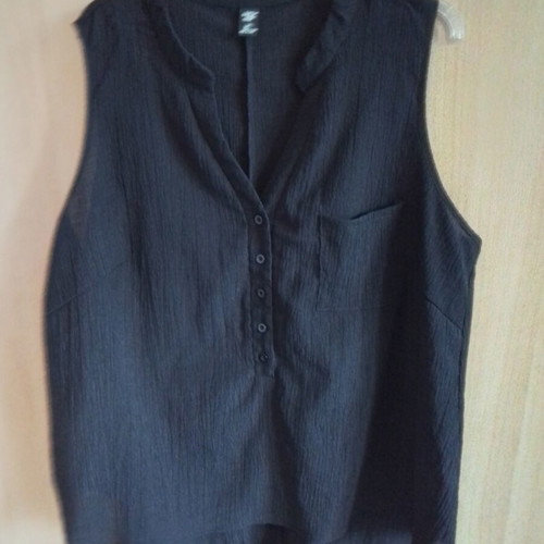 Shein women's black asymmetrical shirt, size XXXL