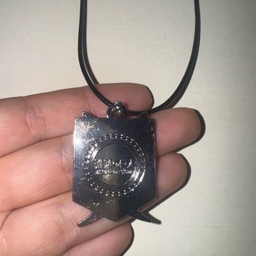 Shingeki no Kyojin necklace new, silver