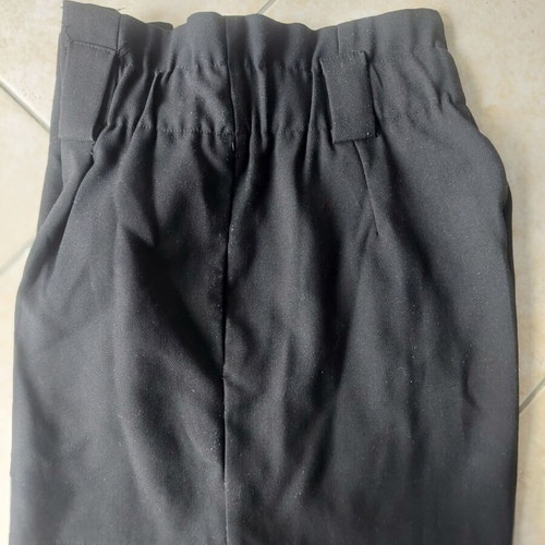 Stradivarius fabric shorts size M black like new