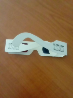 3d γυαλιά καινούργιο, χαρτόνι