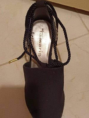 Tamaris πέδιλα ολοκαίνουρια νούμερο 36 σε μαύρο και μπεζ