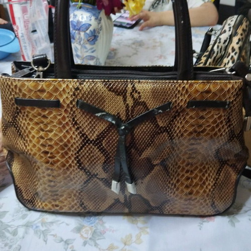 Snake pattern bag with long removable strap like new, multicolor