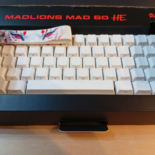 Madlions mad60he gaming keyboard with RGB lighting