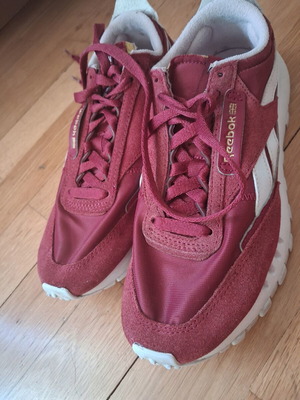 Reebok sneakers size 38.5, red