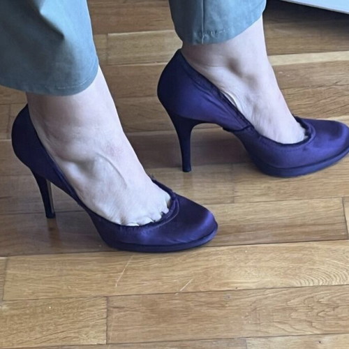 Pedro Garcia satin purple pump like new, size 38.5, 11cm heel