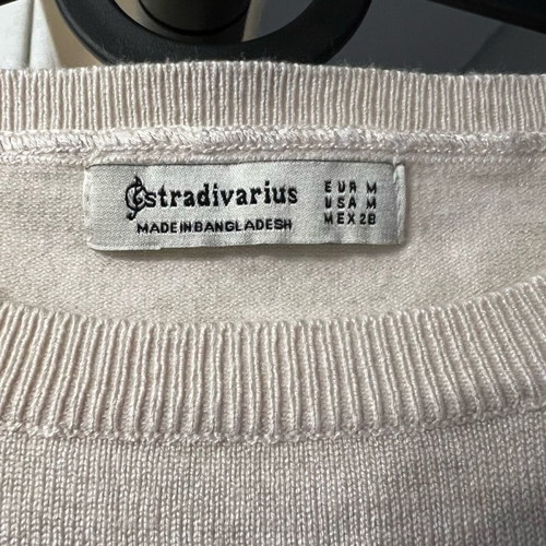 Stradivarius medium blouse used in excellent condition