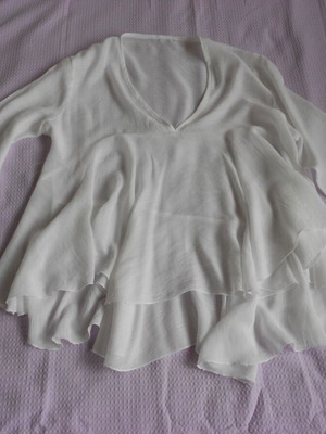 Women's blouse with ruffles, white, size L, like new