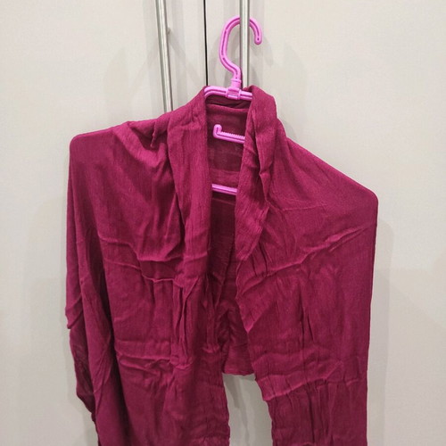 Scarves like new, set of 3 pieces