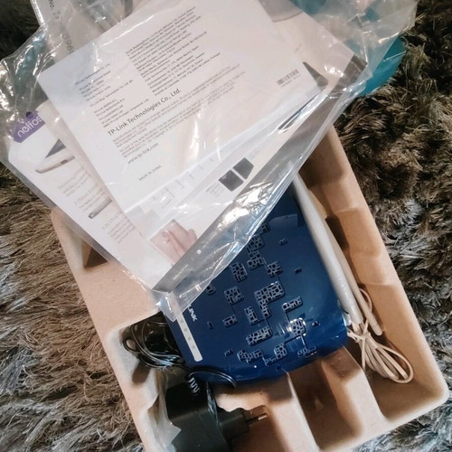 Tp Link 300 Mbps router modem new