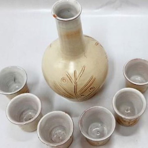 Bulgarian vintage ceramic rakia set like new, bottle and 6 cups