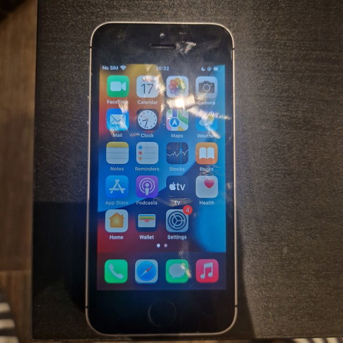 Apple iPhone SE first gen 16GB, grey