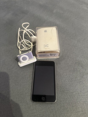 iPod Shuffle 1GB and iPod Touch 2nd Generation used, for repair or parts