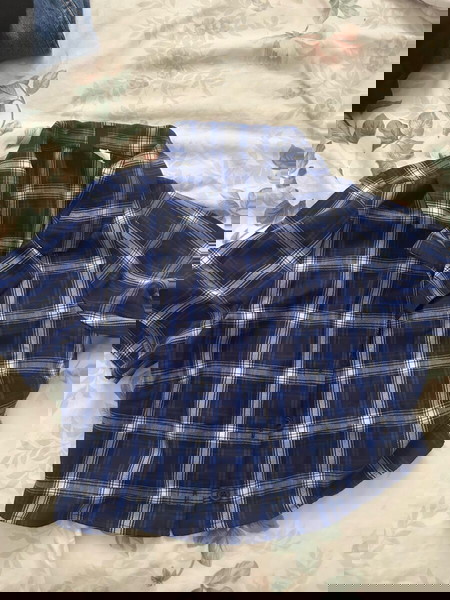 crop πουκάμισο